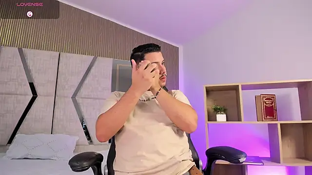 Axel grey  online show from February 9, 2026, 12:31 pm