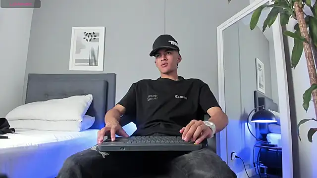 Tylerffoxx online show from September 13, 2025, 8:30 pm