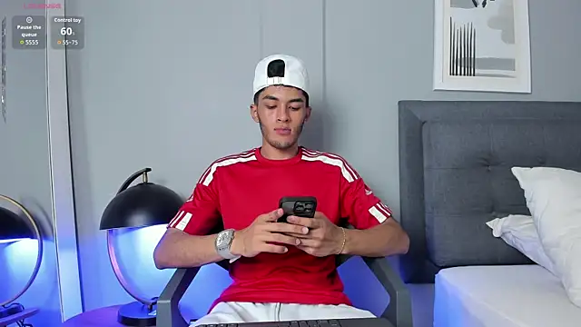 Tylerffoxx online show from February 6, 2026, 9:18 pm