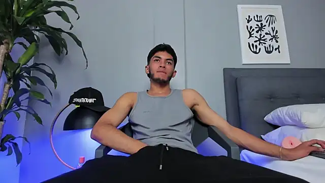 Tylerffoxx online show from May 30, 2026, 9:23 pm