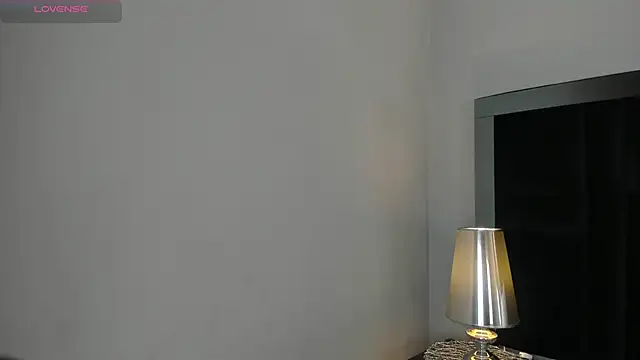 CarolineLee  online show from February 21, 2026, 10:33 pm