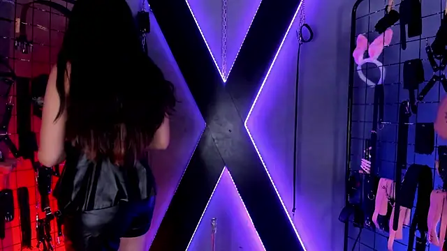 Snapshot of VictoryaLiah_BDSM chatting on April 22, 2026, 10:50 am VictoryaLiah BDSM online show from April 22, 2026, 10:50 am