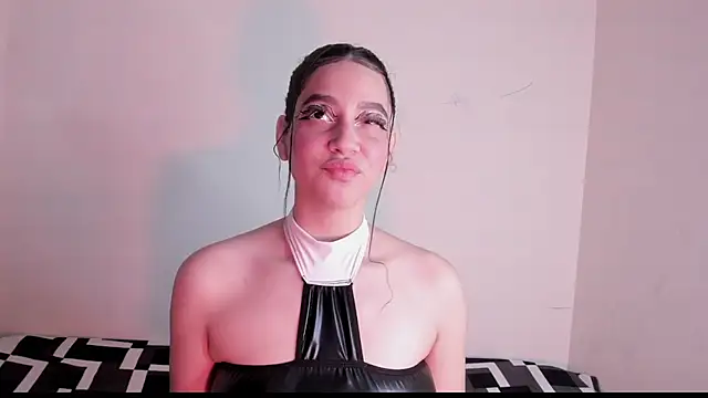 Megan Luxe online show from March 1, 2026, 4:36 am