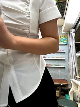 xiaoqiao ss online show from September 9, 2025, 3:06 am