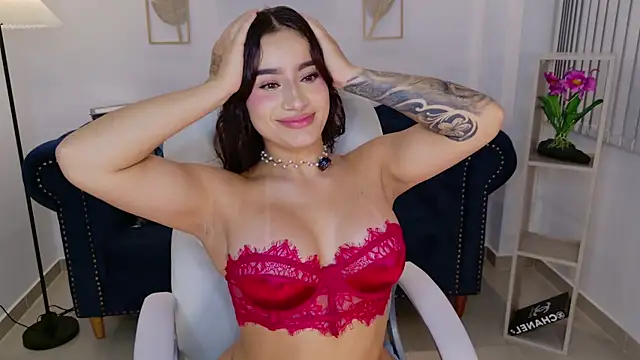 Saskia litt online show from April 6, 2026, 12:08 am