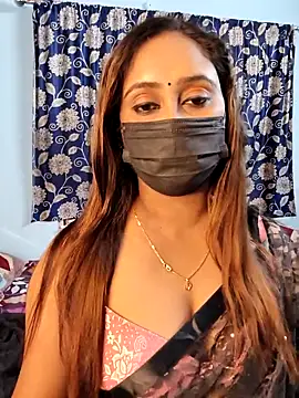 Cute-lusi online show from October 14, 2025, 2:40 pm