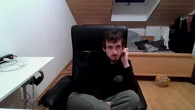 Bez3ybik online show from December 3, 2025, 9:46 pm