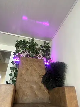 fetish foot  online show from November 18, 2025, 2:43 pm