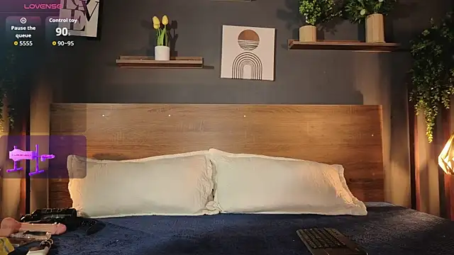 KLOE LUSTX online show from February 24, 2026, 10:08 pm