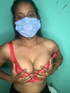 Snapshot of Priya_baby0 chatting on September 10, 2025, 6:19 pm Priya baby0 online show from September 10, 2025, 6:19 pm