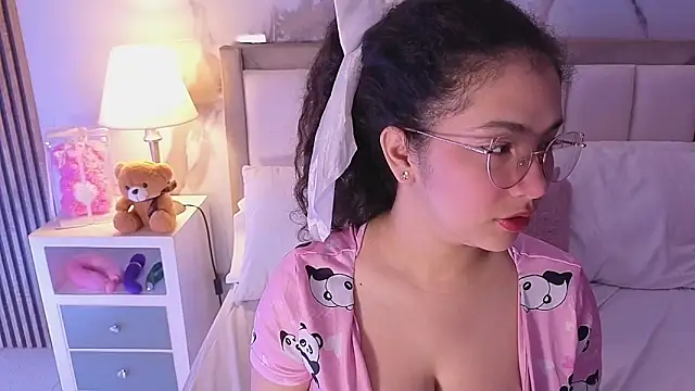 LunaRosse  online show from February 11, 2026, 11:59 am