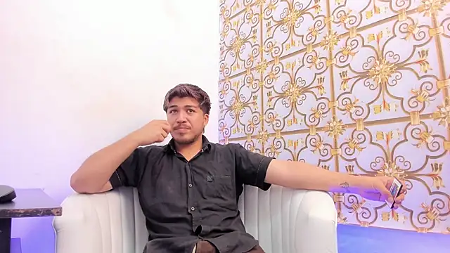 Snapshot of juanmechanic_ chatting on February 17, 2026, 6:43 am juanmechanic online show from February 17, 2026, 6:43 am