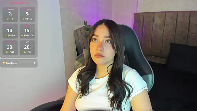 KimGarces online show from September 21, 2025, 5:58 pm