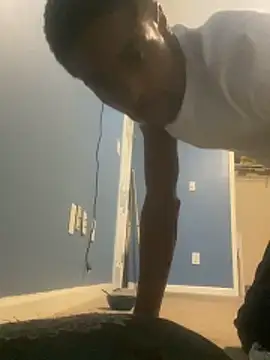 huhgtr online show from April 11, 2026, 3:44 am