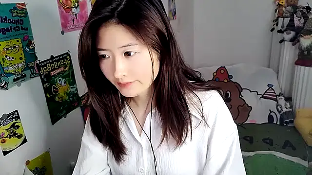 Moonlight-23 online show from September 19, 2025, 7:21 am