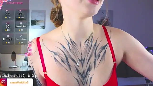 sweettykitty online show from September 28, 2025, 5:18 pm