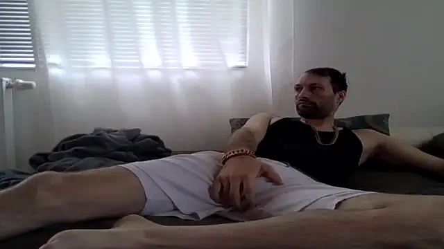 XLBarehengst online show from April 1, 2026, 12:50 pm