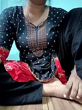 Snapshot of Rina-2 chatting on November 1, 2025, 6:37 am Rina-2 online show from November 1, 2025, 6:37 am