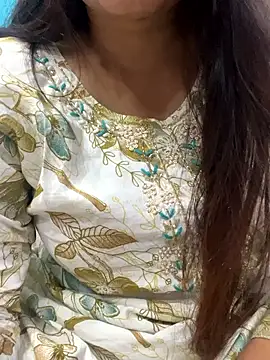 Snapshot of Naughty-Kamini chatting on September 28, 2025, 4:45 pm Naughty-Kamini online show from September 28, 2025, 4:45 pm