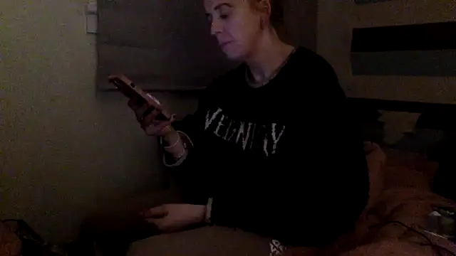 Bellababexox online show from May 15, 2026, 10:50 pm
