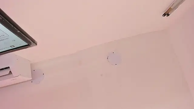 AndreaSweet2 online show from February 3, 2026, 7:52 pm