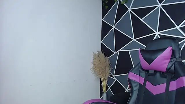 karol the warrior online show from October 5, 2025, 7:23 pm