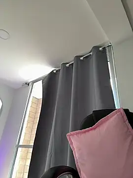 Mavii  online show from January 7, 2026, 4:42 pm