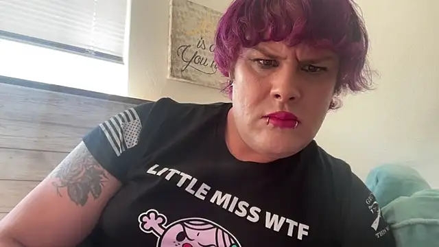 Julietserenity online show from October 17, 2025, 8:00 pm