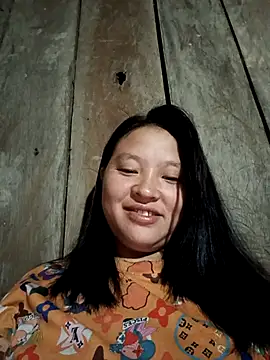 MuiNay online show from October 15, 2025, 9:37 pm