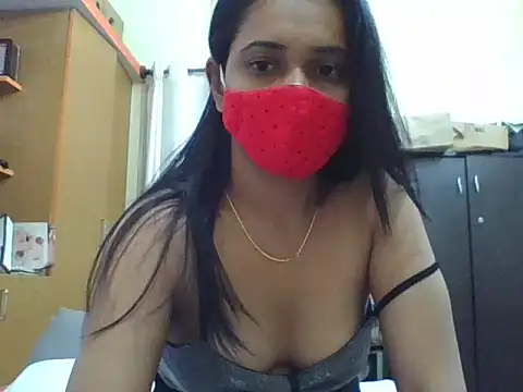 Curvyqueenz online show from December 18, 2025, 5:52 pm