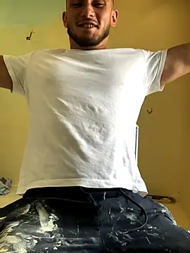 Snapshot of lewis91 chatting on September 14, 2025, 4:06 pm lewis91 online show from September 14, 2025, 4:06 pm