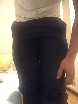 Snapshot of lewis91 chatting on October 29, 2025, 9:49 pm lewis91 online show from October 29, 2025, 9:49 pm