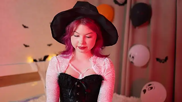 Stella Vanila online show from October 28, 2025, 12:03 am