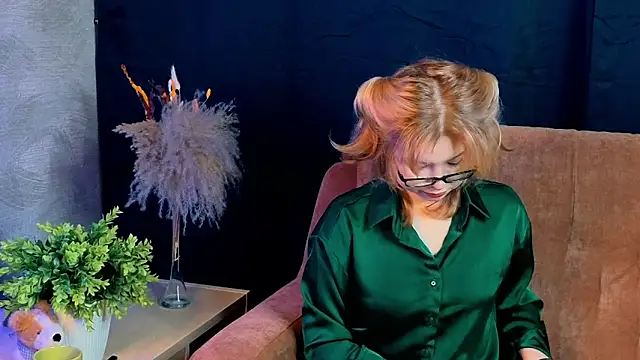 Stella Vanila online show from February 9, 2026, 8:13 pm