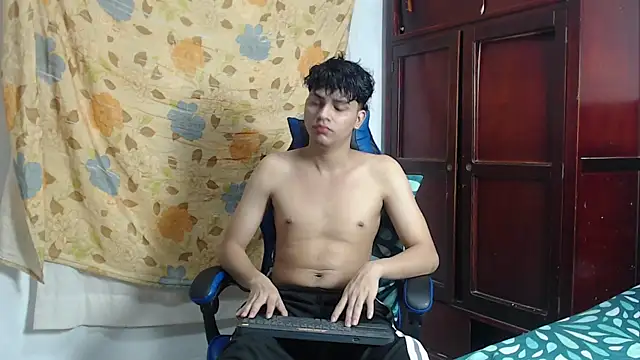 alice julls online show from June 25, 2026, 6:12 pm