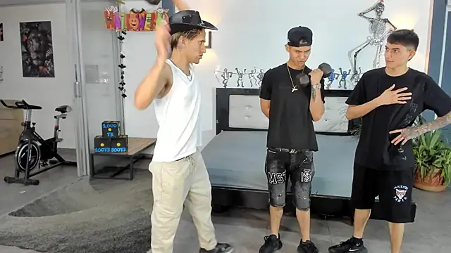 Playhardsex  online show from October 11, 2025, 10:52 pm