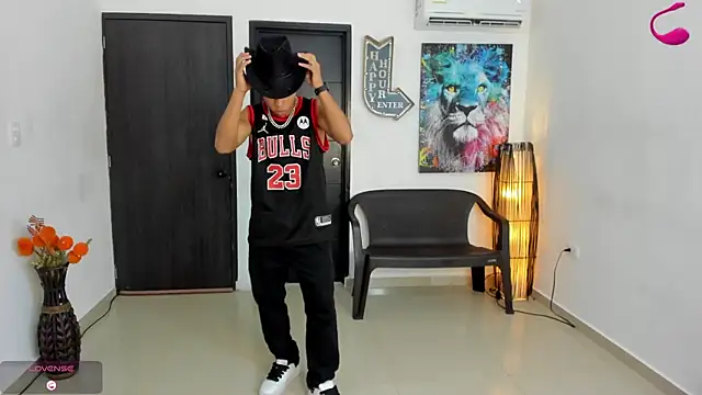 Playhardsex  online show from November 14, 2025, 11:02 pm