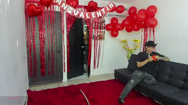 Playhardsex  online show from February 10, 2026, 10:58 pm