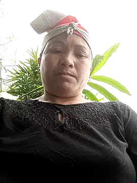 Snapshot of Love-Mama33 chatting on March 21, 2026, 5:34 am Love-Mama33 online show from March 21, 2026, 5:34 am