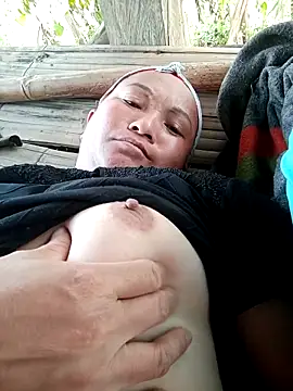 Snapshot of Love-Mama33 chatting on March 24, 2026, 5:56 am Love-Mama33 online show from March 24, 2026, 5:56 am