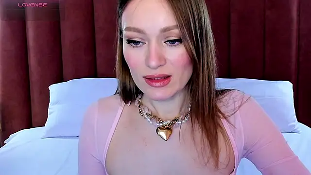 EvelynPoole online show from April 13, 2026, 1:44 am