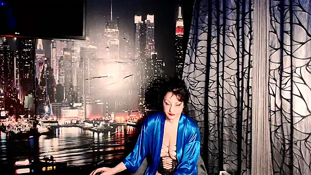 AMOURSWEET2025 online show from November 12, 2025, 1:33 pm