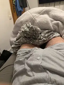 gigolobcn online show from December 21, 2025, 6:42 am