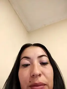 angelicroose2 online show from October 29, 2025, 7:10 am