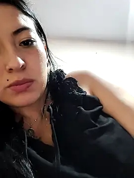 angelicroose2 online show from February 14, 2026, 3:58 am