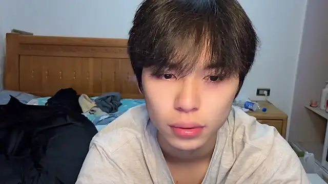 Snapshot of w5206t chatting on November 6, 2025, 12:28 pm w5206t online show from November 6, 2025, 12:28 pm