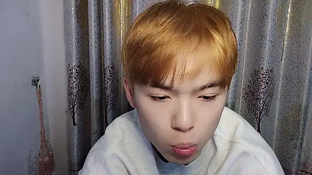 Snapshot of w5206t chatting on November 30, 2025, 10:58 pm w5206t online show from November 30, 2025, 10:58 pm