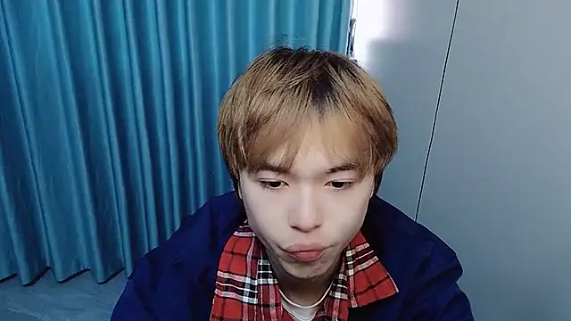 Snapshot of w5206t chatting on April 6, 2026, 7:31 am w5206t online show from April 6, 2026, 7:31 am