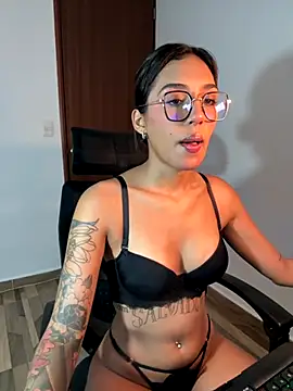 Snapshot of Danicute_ chatting on September 9, 2025, 6:02 am Danicute  online show from September 9, 2025, 6:02 am