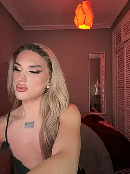 lacattiva online show from November 21, 2025, 6:17 pm